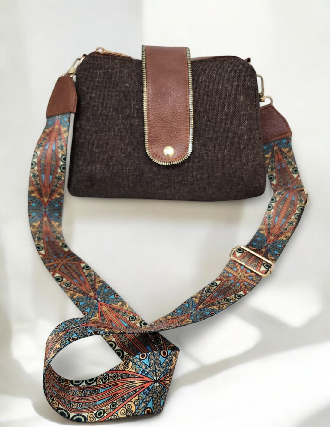 Trendsetting Stylish Sling Bag (Jute pattern)