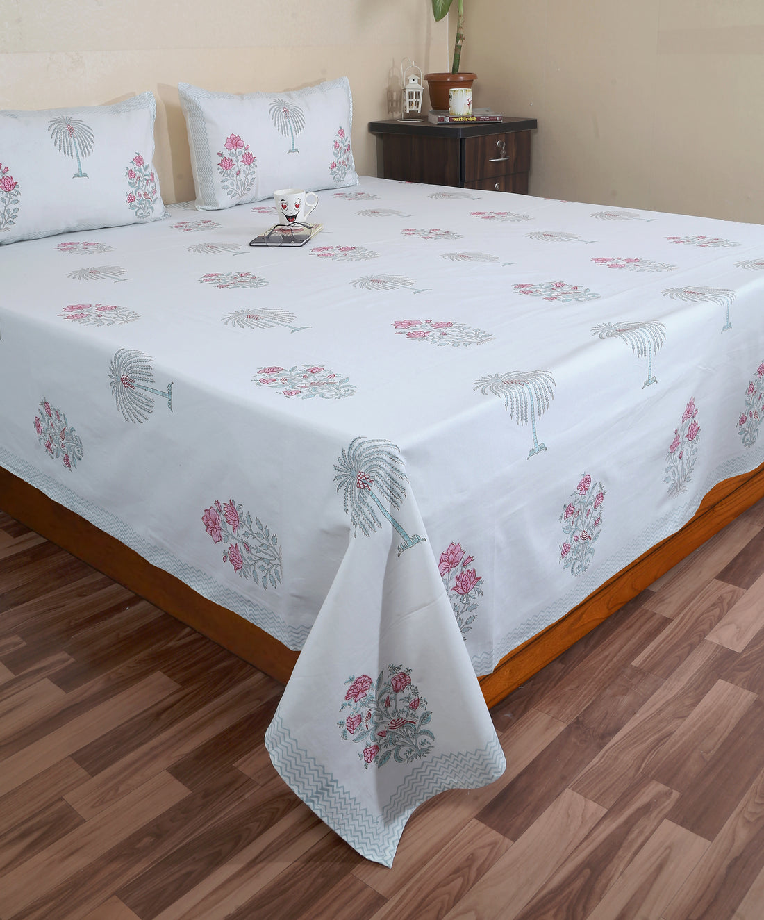 Hand Block Cotton King Size Premium Bedsheet 90x108 inch.