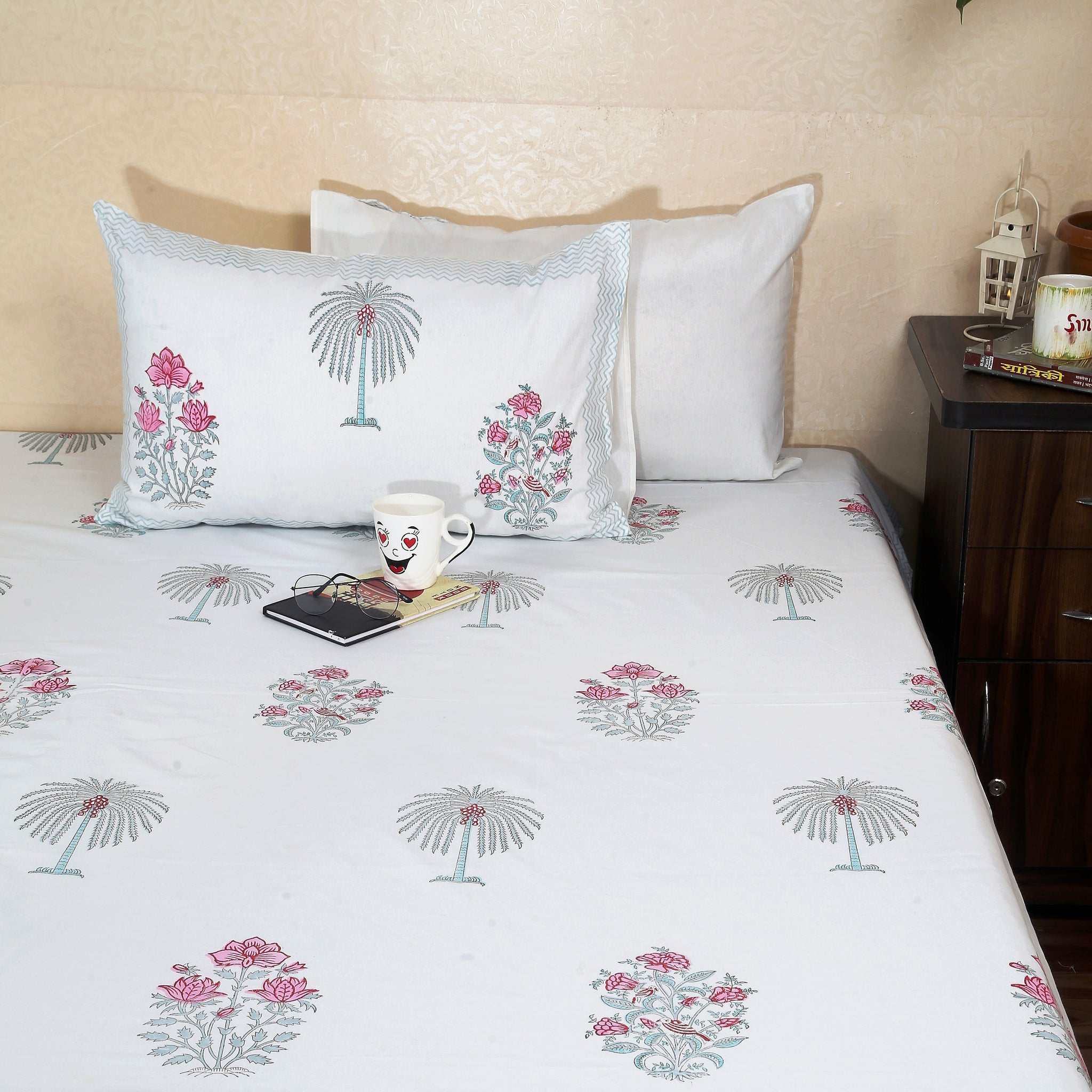 Hand Block Cotton King Size Premium Bedsheet 90x108 inch.