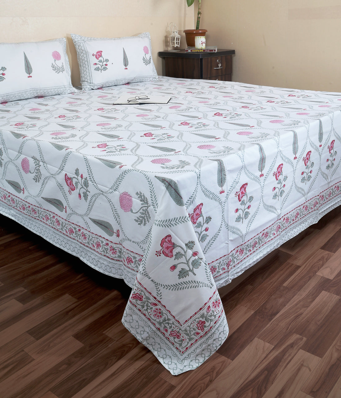 Hand Block Percale Cotton Premium Bedsheet 108x108 inch.