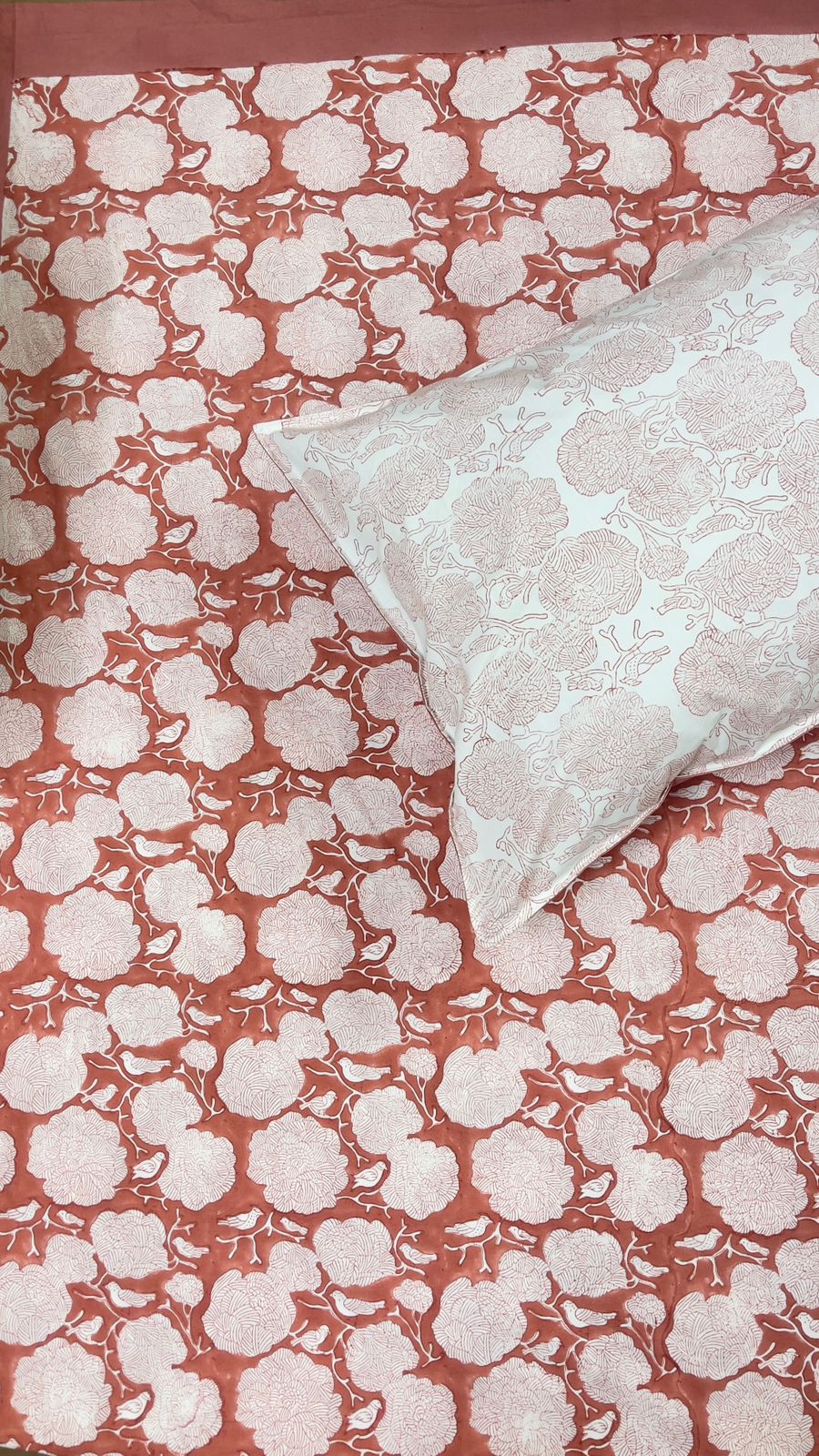 Hand Block Percale Cotton Premium King Size Bedsheet (White Flower)