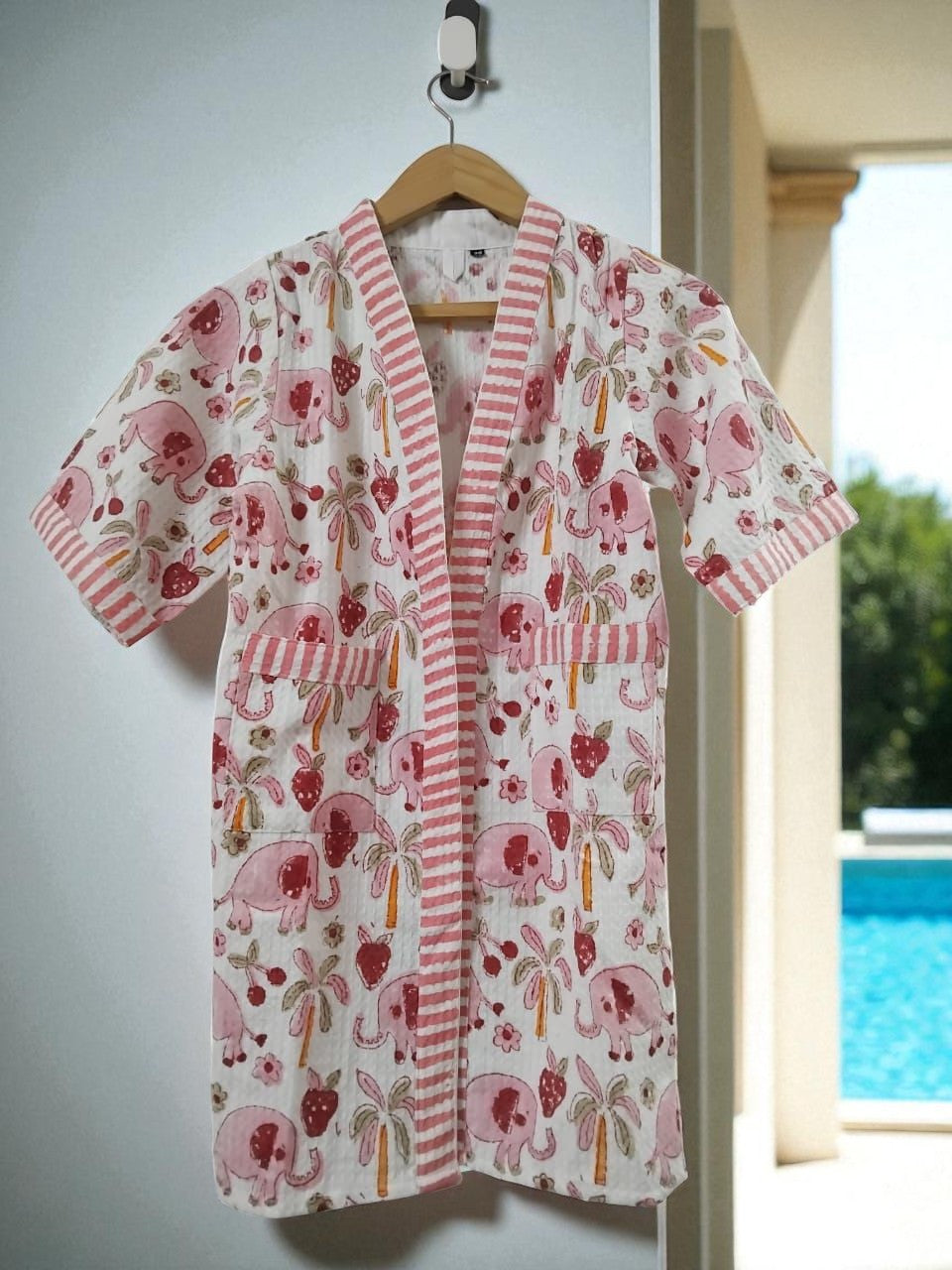 Hand Block Waffle Cotton Kids Bathrobe (Pink Elephant)