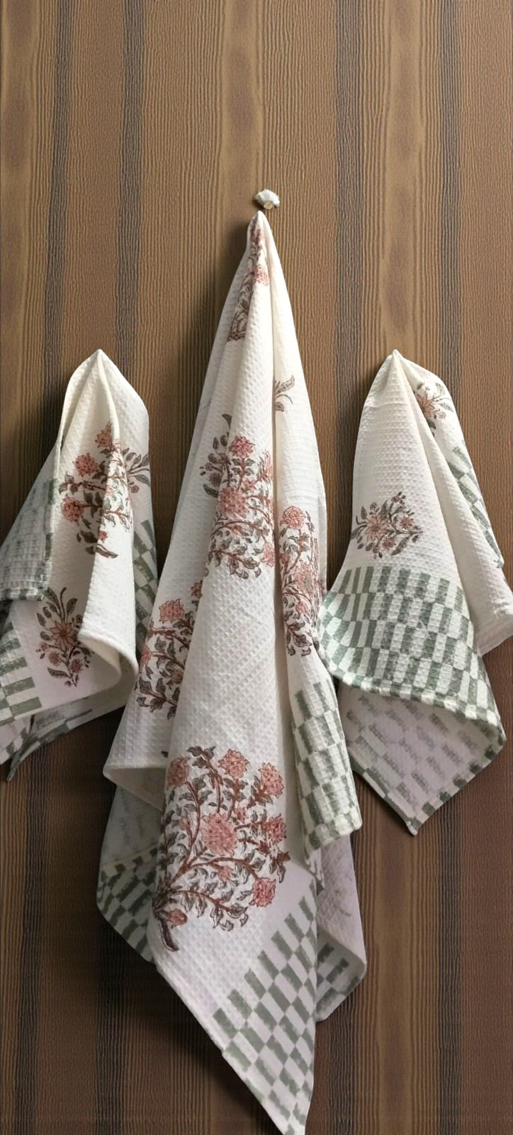 Hand Block Cotton Honeycomb Towel Set (1 Bath Towel 2 Hand Towels)- Flower Boquet