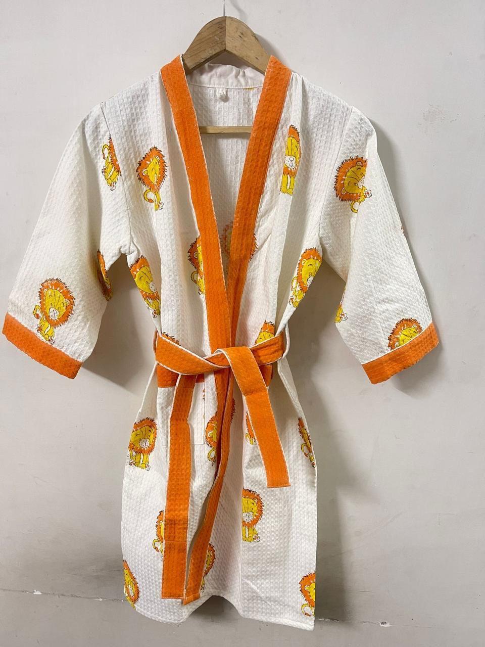 Hand Block Waffle Cotton Kids Bathrobe (Lion Print)